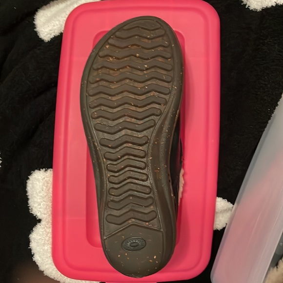 Uggs new without tag slip on size 9 women - Picture 2 of 6